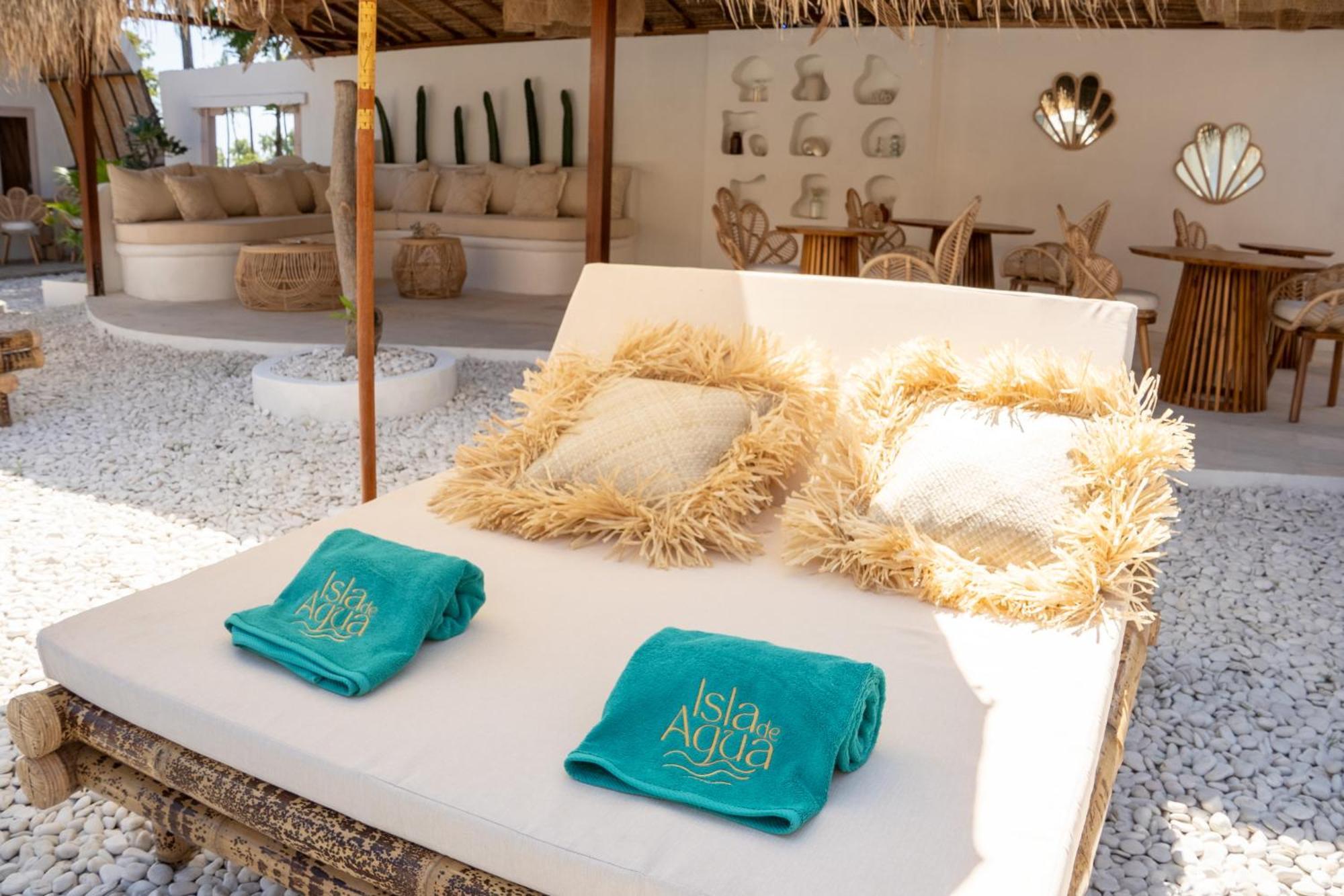 吉利阿尔 Isla De Agua酒店 外观 照片